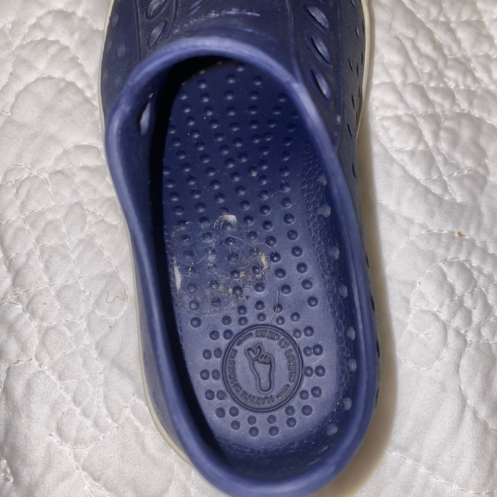 Native Kids Navy shoes size C7 - Picture 2 of 5